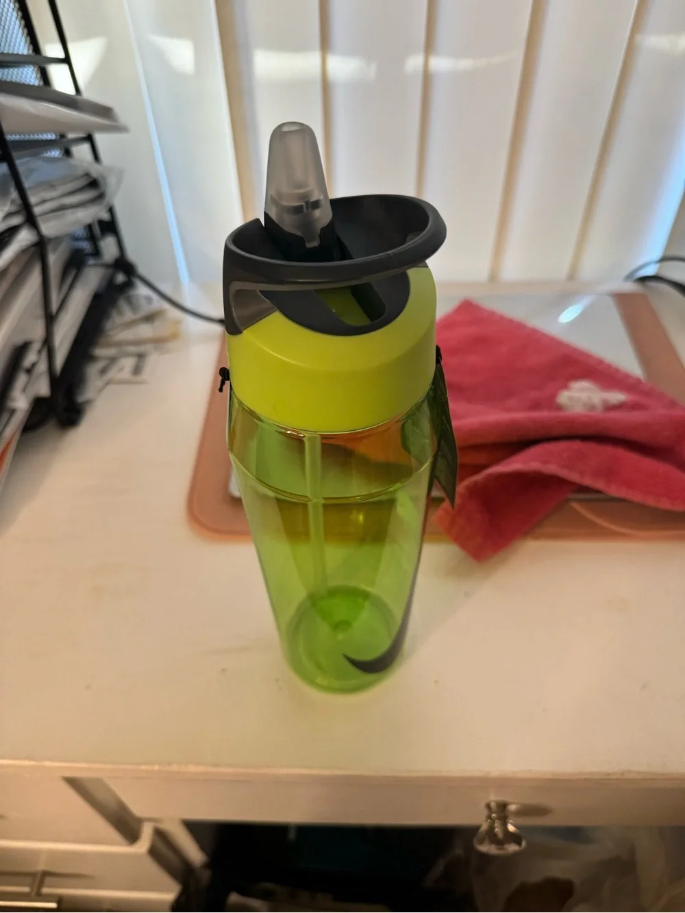 Nike Green and Black Sport Water Bottle with Straw